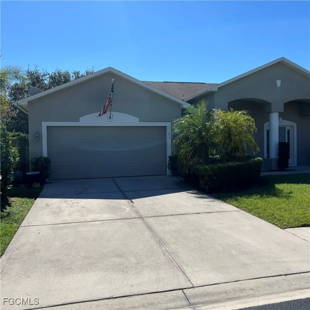 2702 Nature Pointe Loop Fort Myers FL 33905