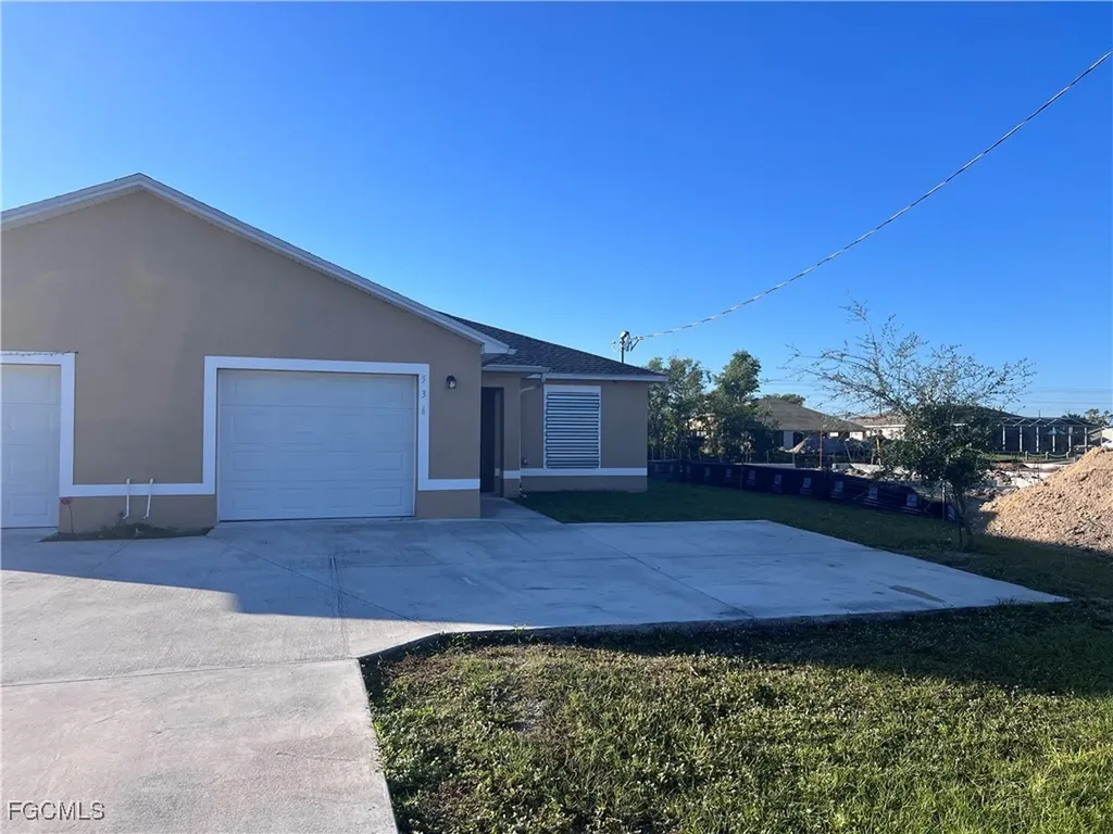 538 SE 6th Terrace Cape Coral FL 33990
