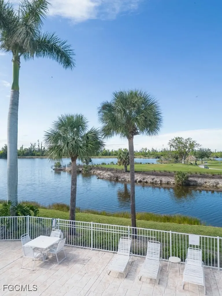 2664 Somerville Loop Cape Coral FL 33991