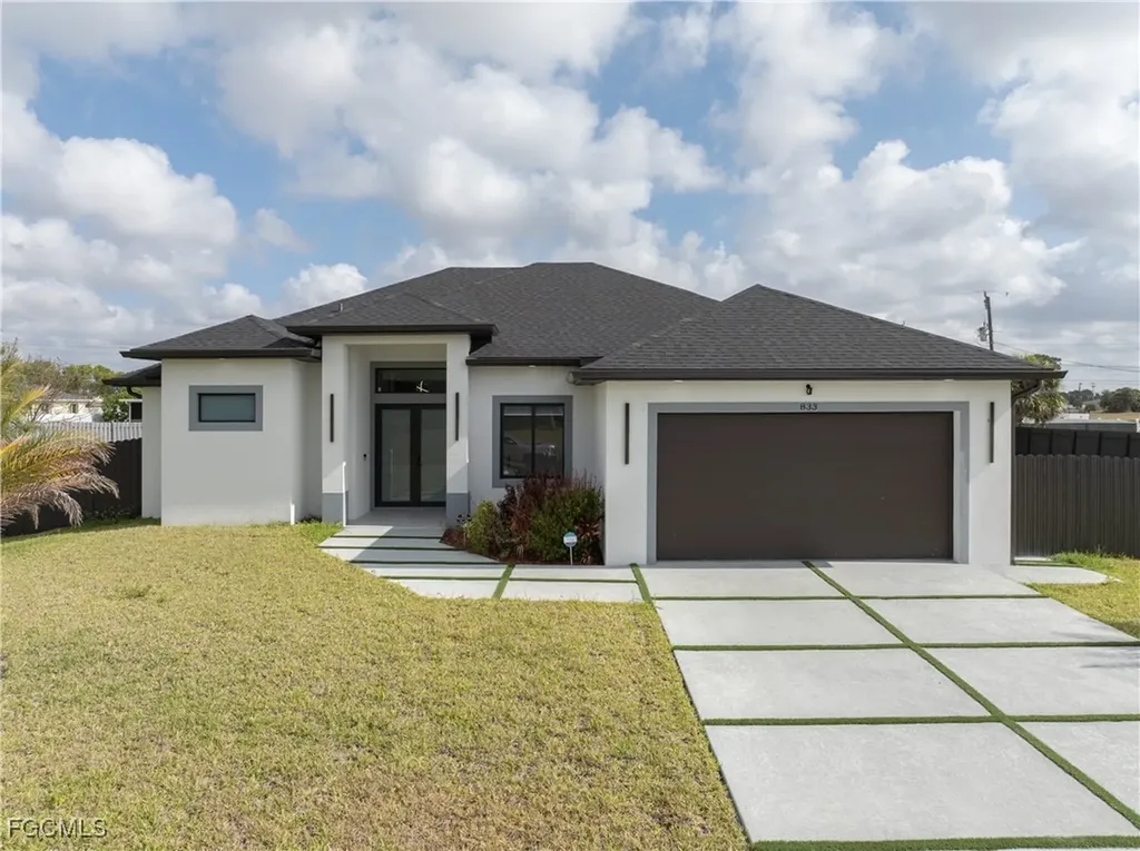 833 SW 16th Terrace Cape Coral FL 33991