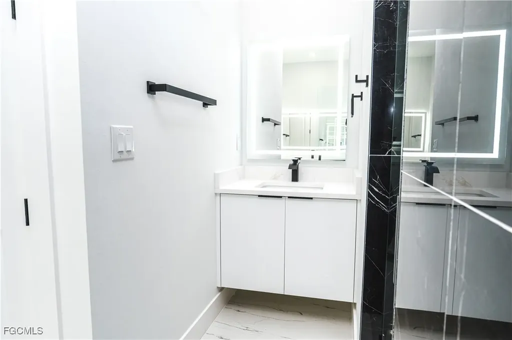 903 NE 23rd Street Cape Coral FL 33909
