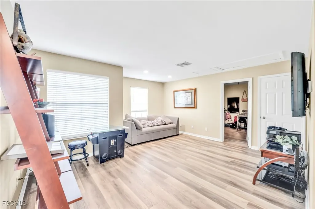 14067 Danpark Loop Fort Myers FL 33912