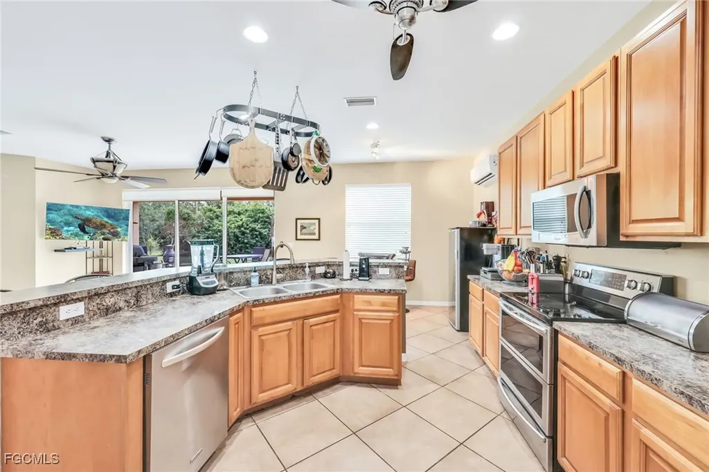 14067 Danpark Loop Fort Myers FL 33912