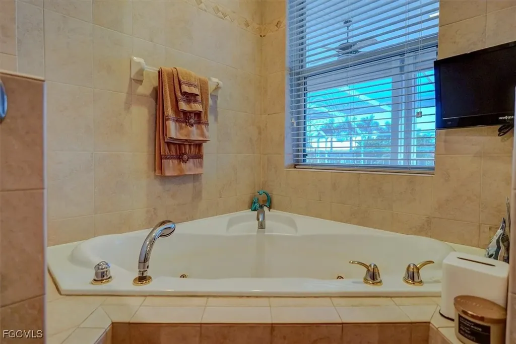 6501 Jacobs Drive Fort Myers FL 33908