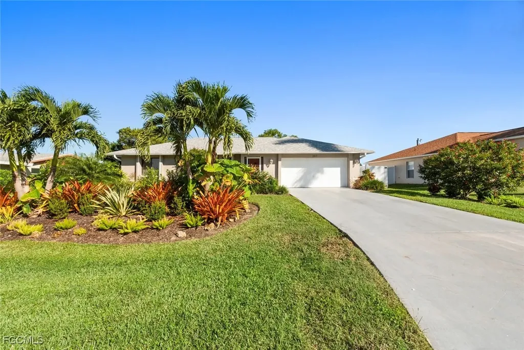 207 SE 43rd Lane Cape Coral FL 33904