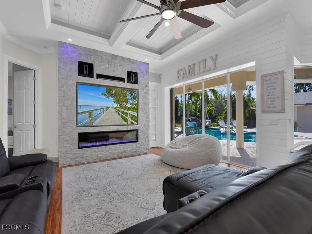 6480 Pine Cone Court Fort Myers FL 33912