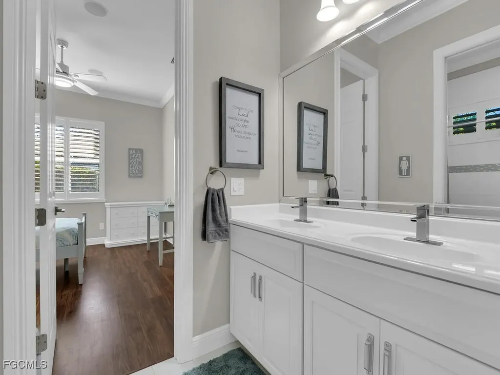 6480 Pine Cone Court Fort Myers FL 33912