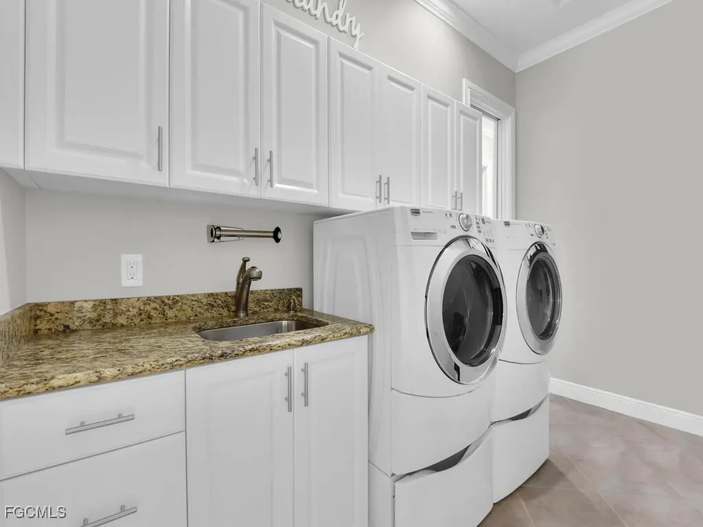 6480 Pine Cone Court Fort Myers FL 33912