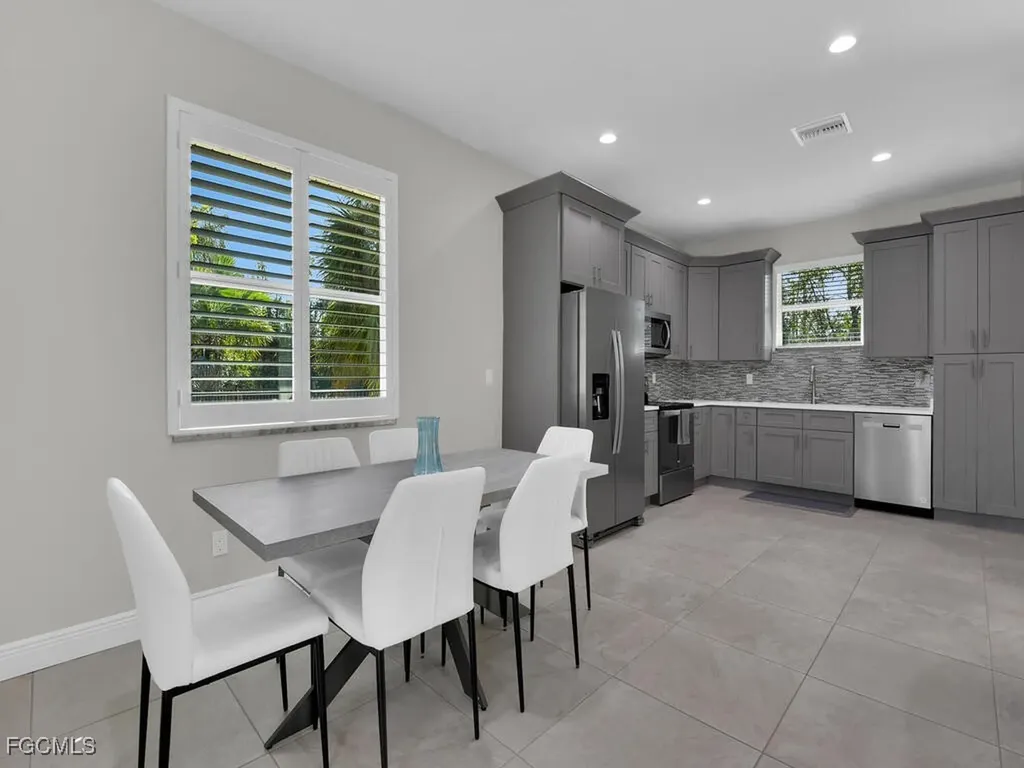 6480 Pine Cone Court Fort Myers FL 33912