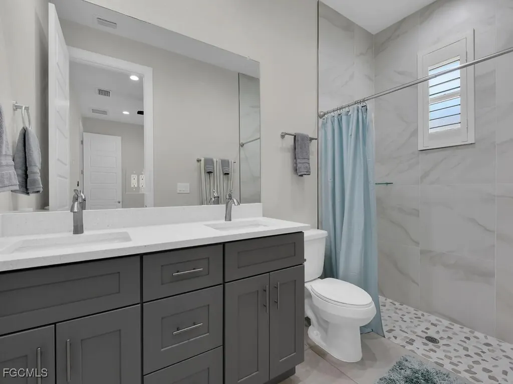 6480 Pine Cone Court Fort Myers FL 33912