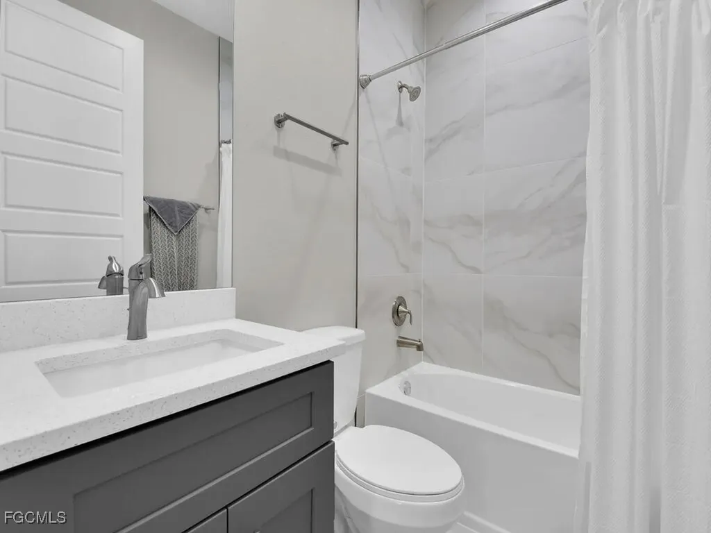 6480 Pine Cone Court Fort Myers FL 33912
