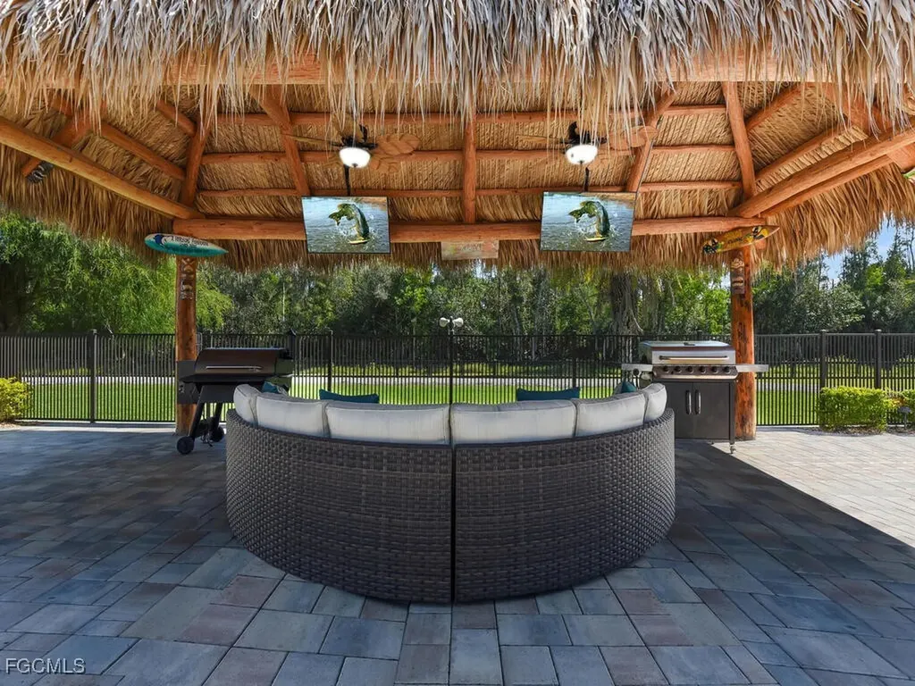 6480 Pine Cone Court Fort Myers FL 33912