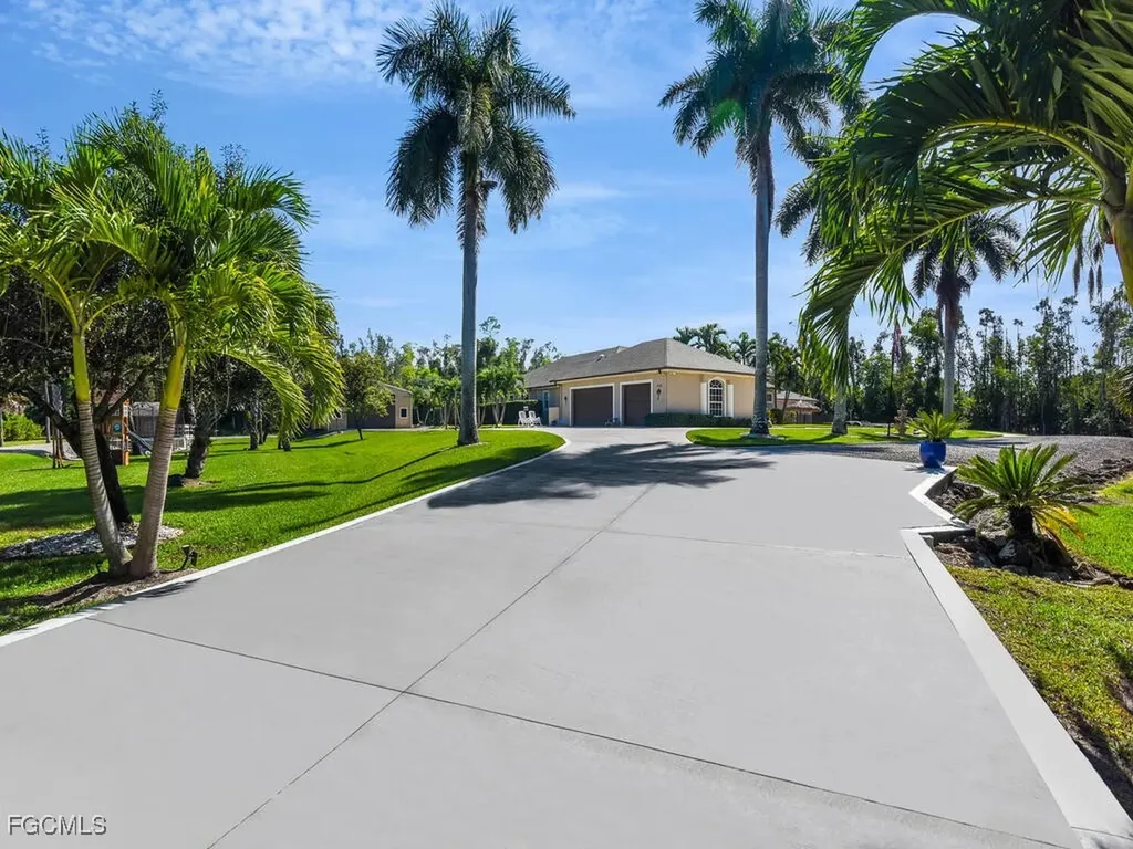6480 Pine Cone Court Fort Myers FL 33912