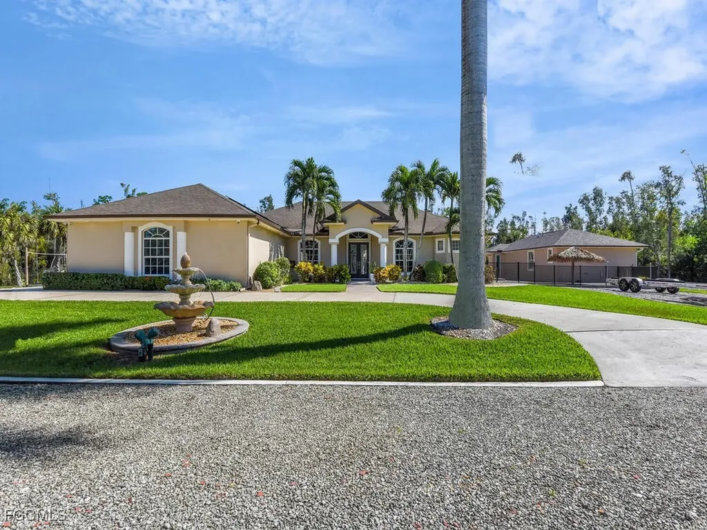 6480 Pine Cone Court Fort Myers FL 33912