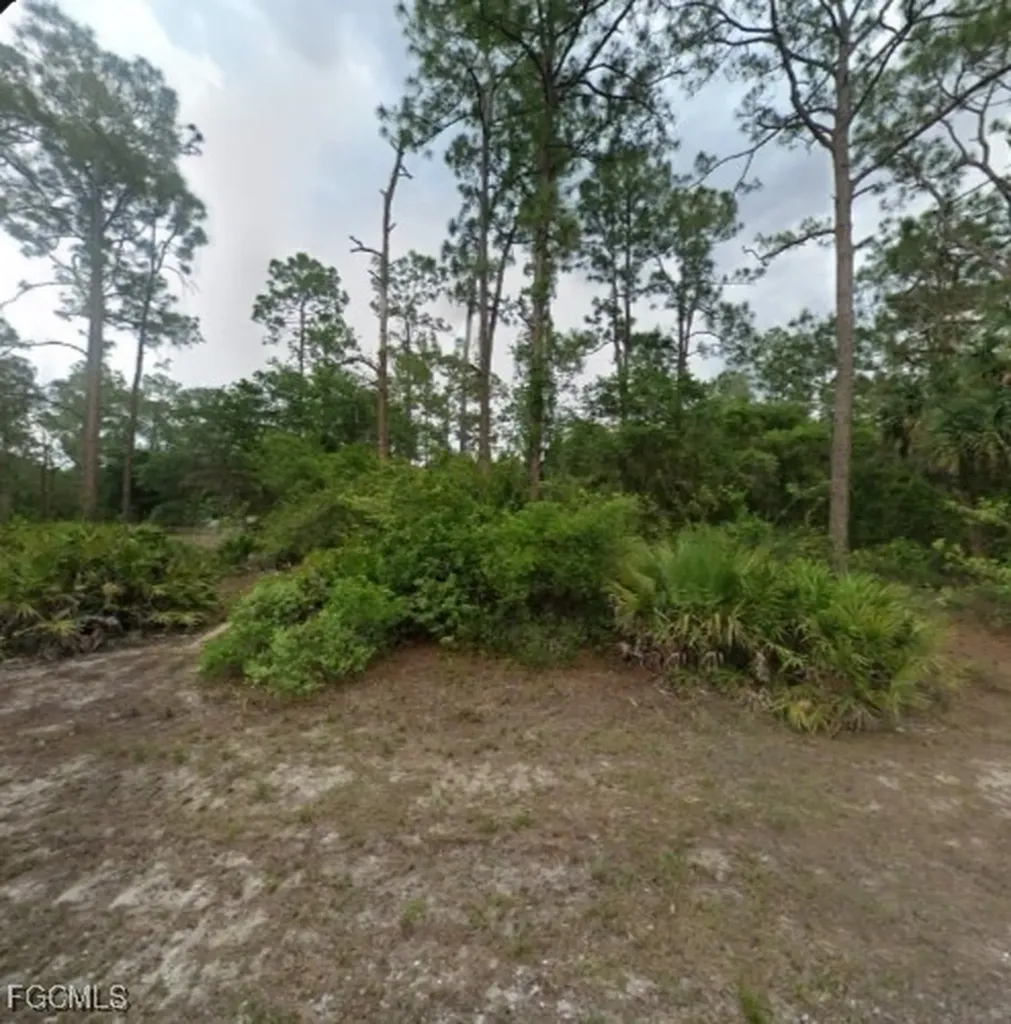 1660 Lake Avenue Lehigh Acres FL 33972