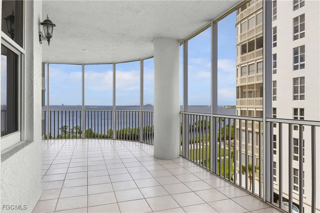 14250 Royal Harbour Court Fort Myers FL 33908
