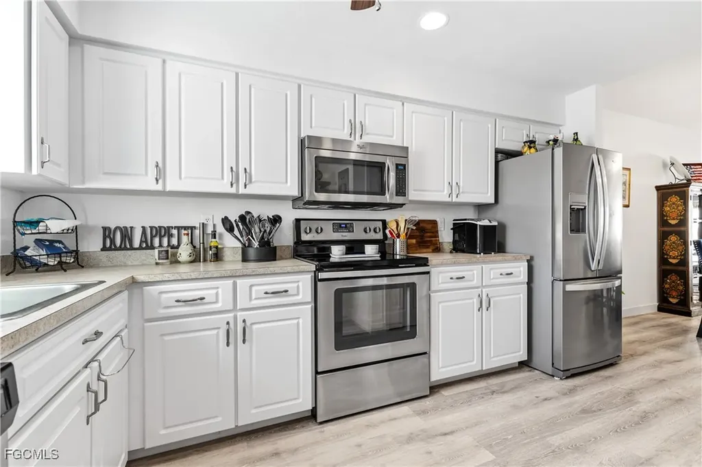 838 SW 47th Terrace Cape Coral FL 33914