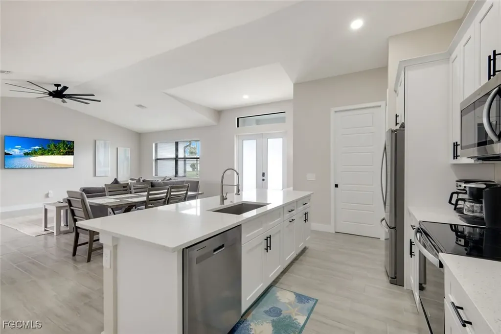 2305 SW 32nd Street Cape Coral FL 33914