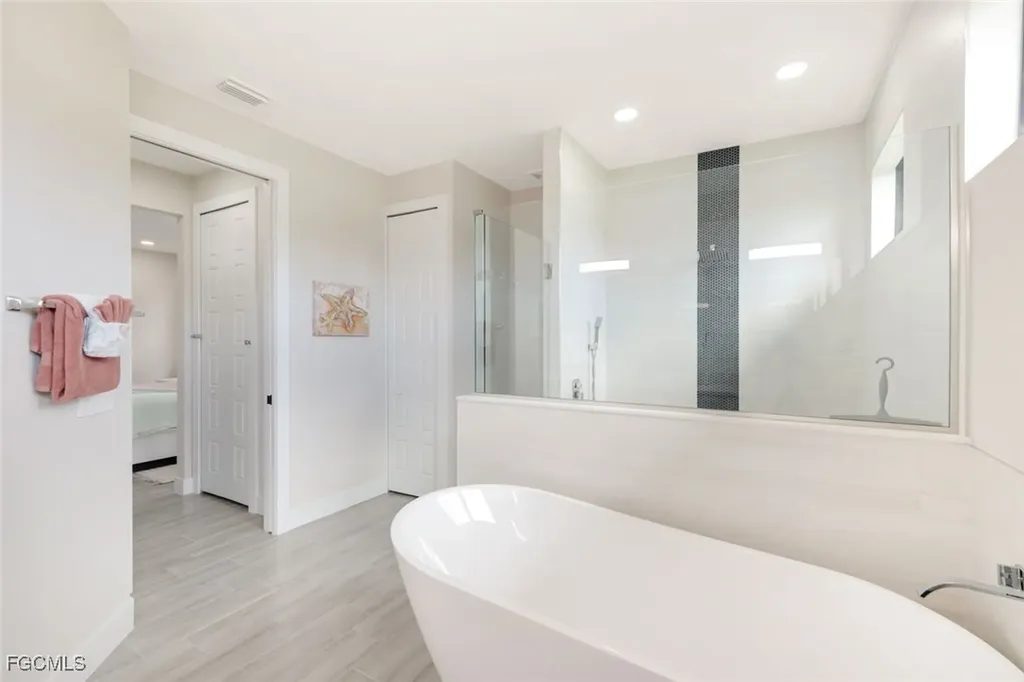 2305 SW 32nd Street Cape Coral FL 33914