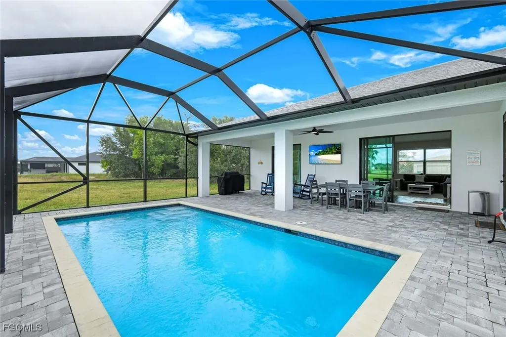 2305 SW 32nd Street Cape Coral FL 33914