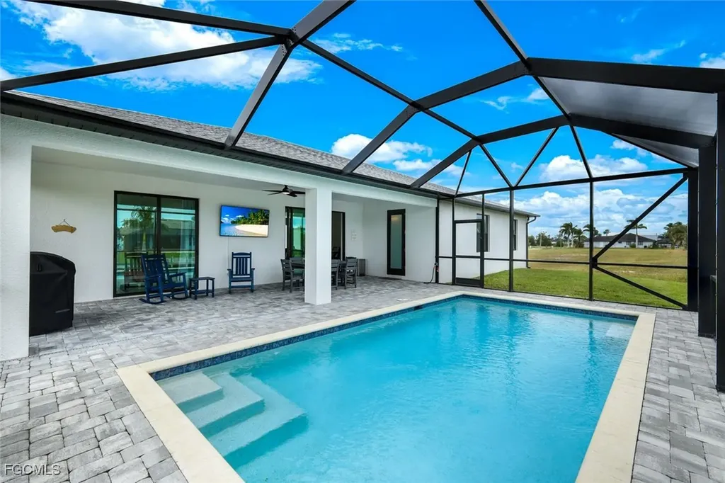 2305 SW 32nd Street Cape Coral FL 33914