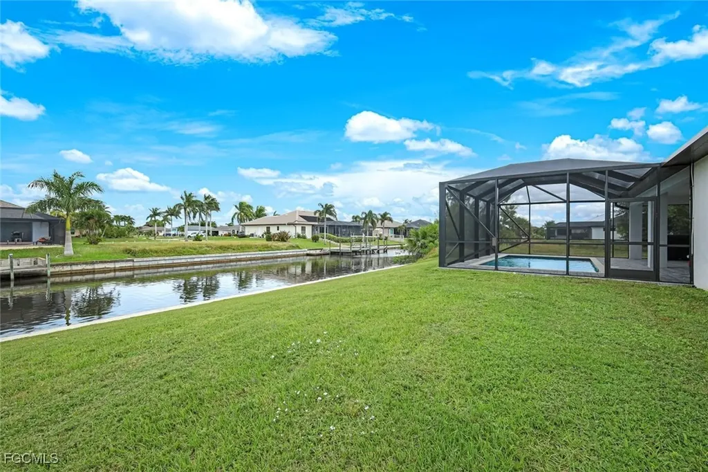 2305 SW 32nd Street Cape Coral FL 33914