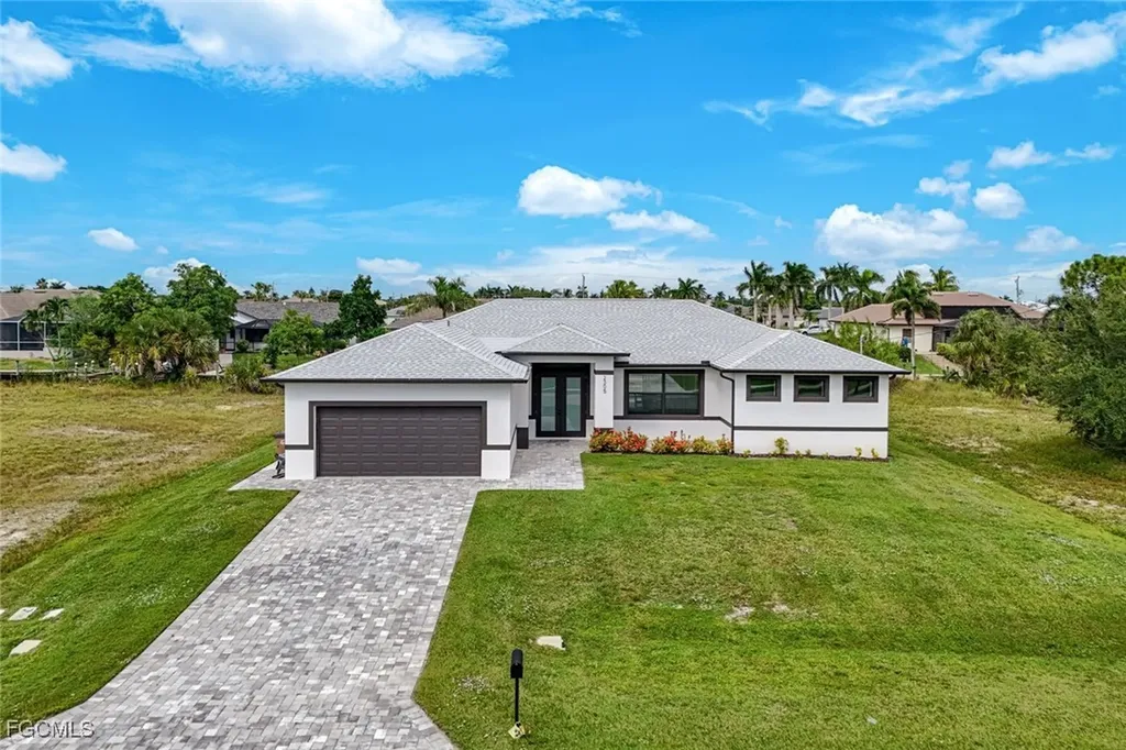 2305 SW 32nd Street Cape Coral FL 33914