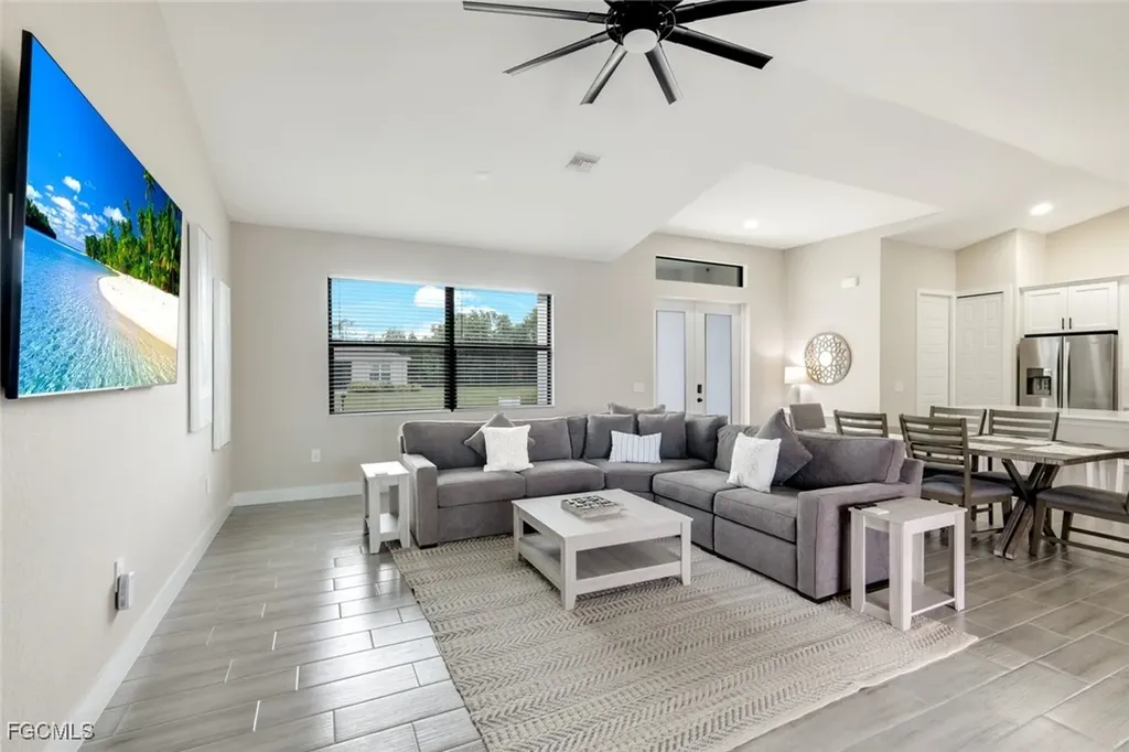 2305 SW 32nd Street Cape Coral FL 33914