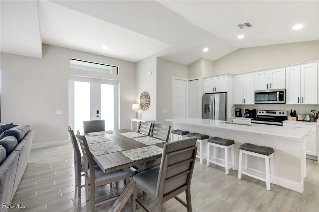 2305 SW 32nd Street Cape Coral FL 33914