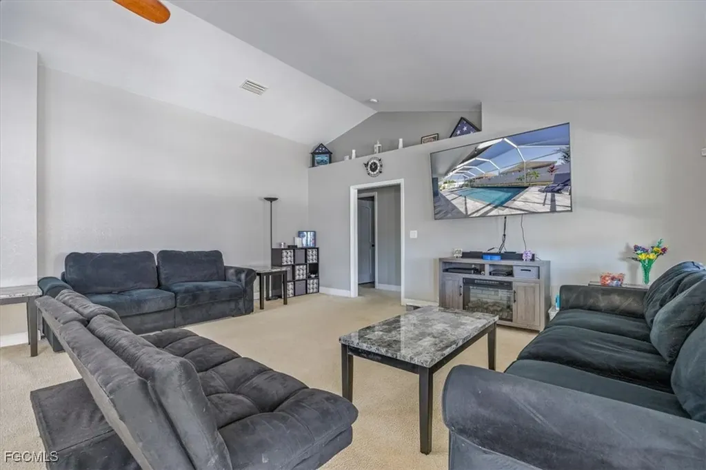 3739 NE 16th Avenue Cape Coral FL 33909