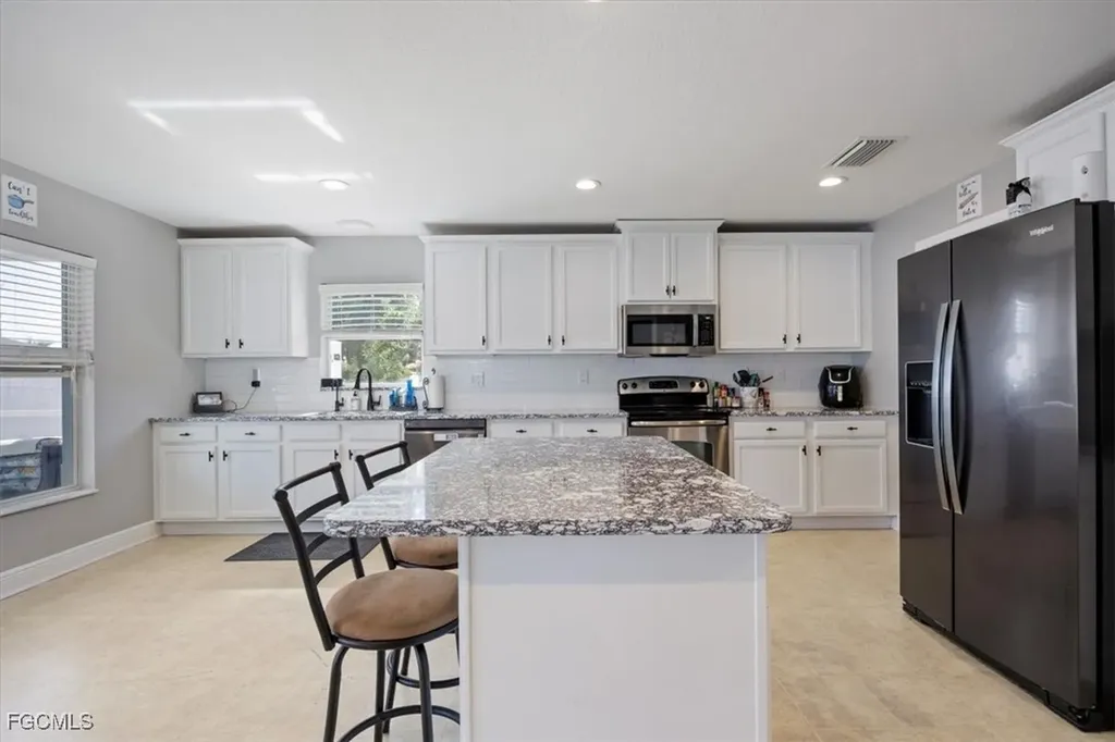 3739 NE 16th Avenue Cape Coral FL 33909