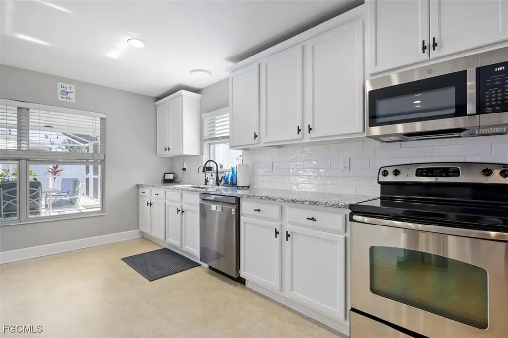 3739 NE 16th Avenue Cape Coral FL 33909