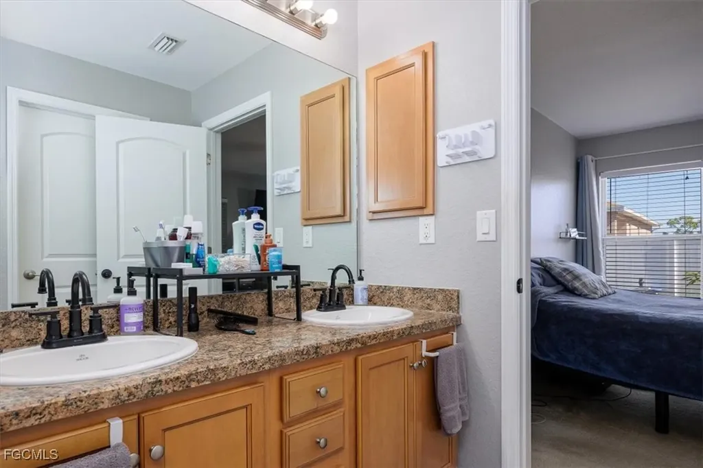 3739 NE 16th Avenue Cape Coral FL 33909