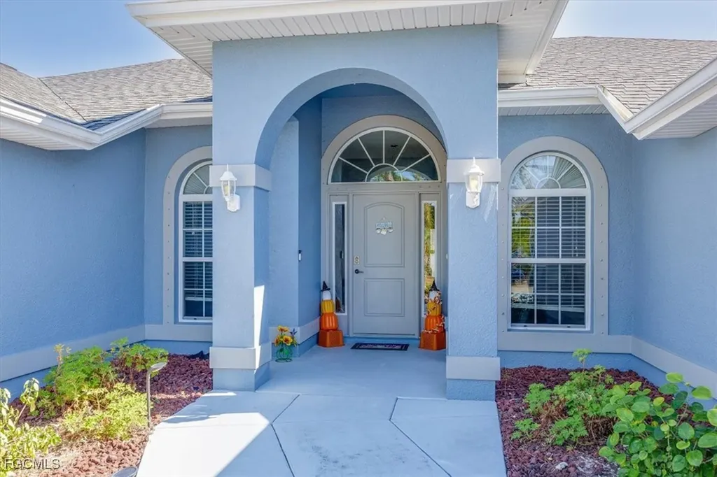 3739 NE 16th Avenue Cape Coral FL 33909