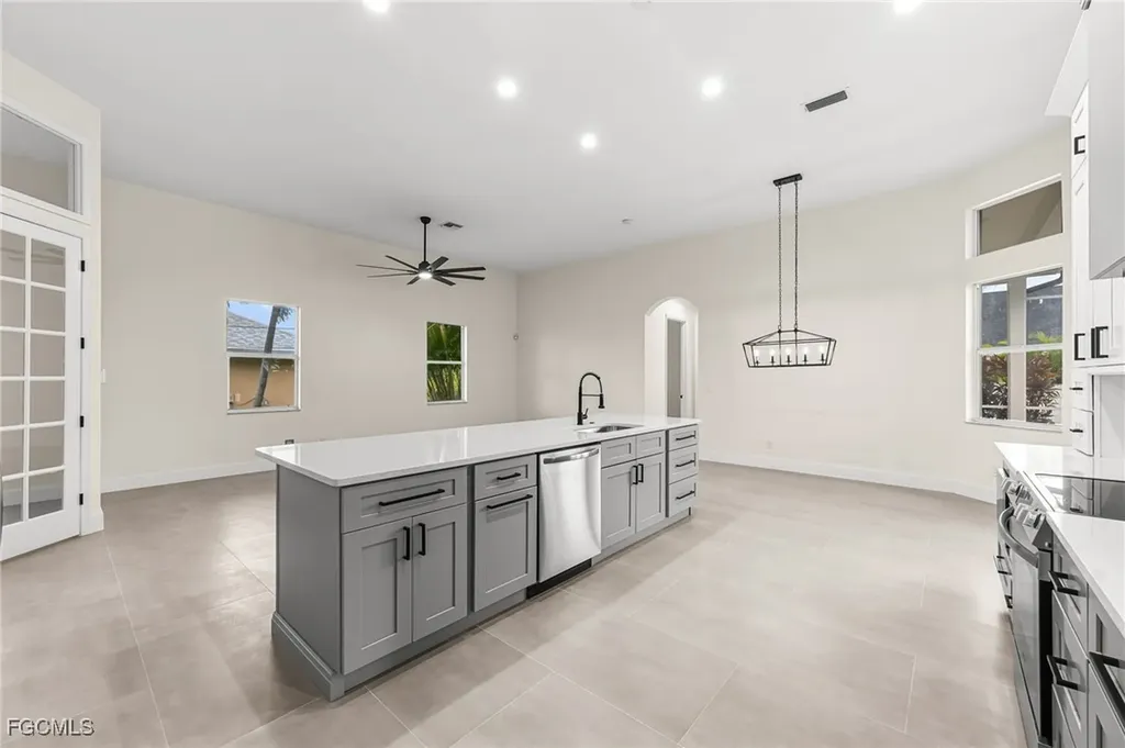 4009 SW 27th Avenue Cape Coral FL 33914