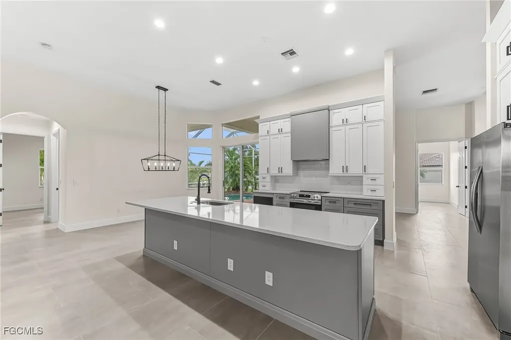 4009 SW 27th Avenue Cape Coral FL 33914