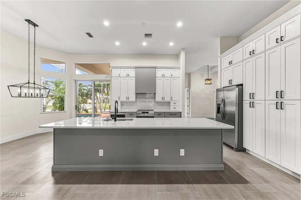 4009 SW 27th Avenue Cape Coral FL 33914