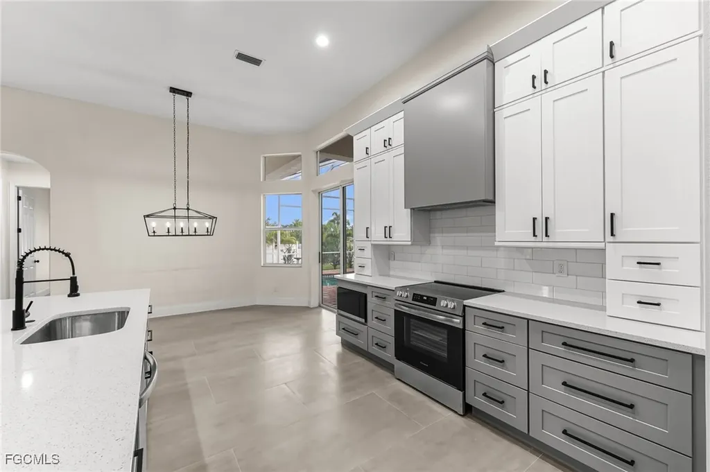 4009 SW 27th Avenue Cape Coral FL 33914