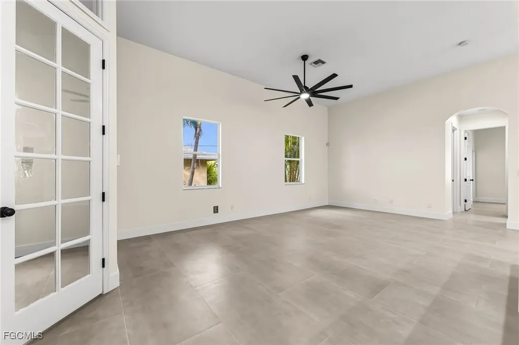 4009 SW 27th Avenue Cape Coral FL 33914