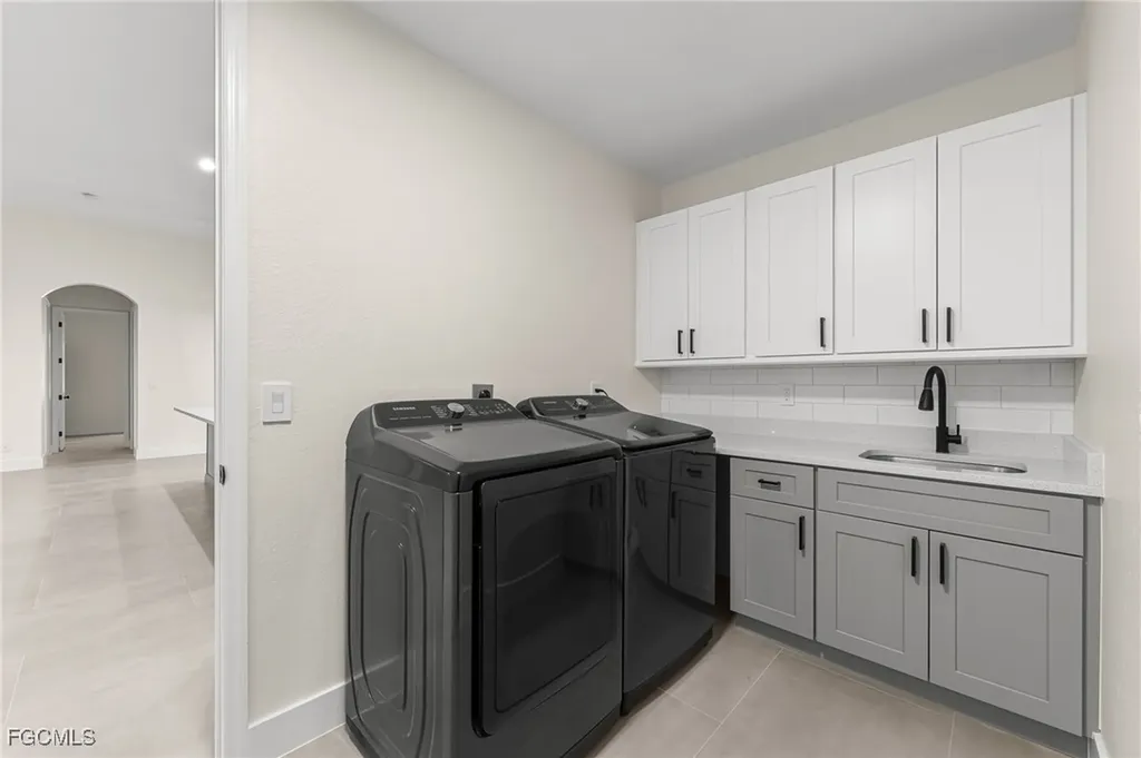 4009 SW 27th Avenue Cape Coral FL 33914