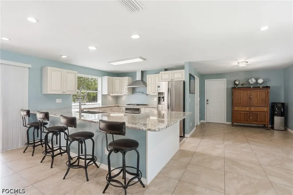 5229 Pelican Boulevard Cape Coral FL 33914