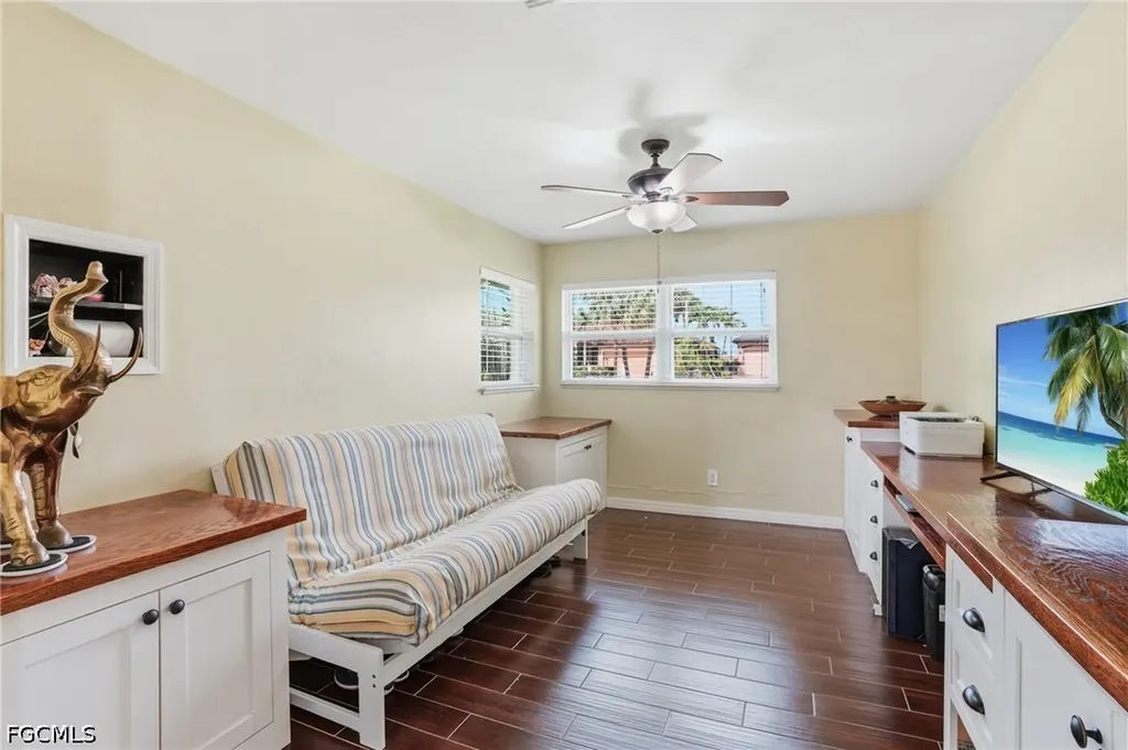 5229 Pelican Boulevard Cape Coral FL 33914