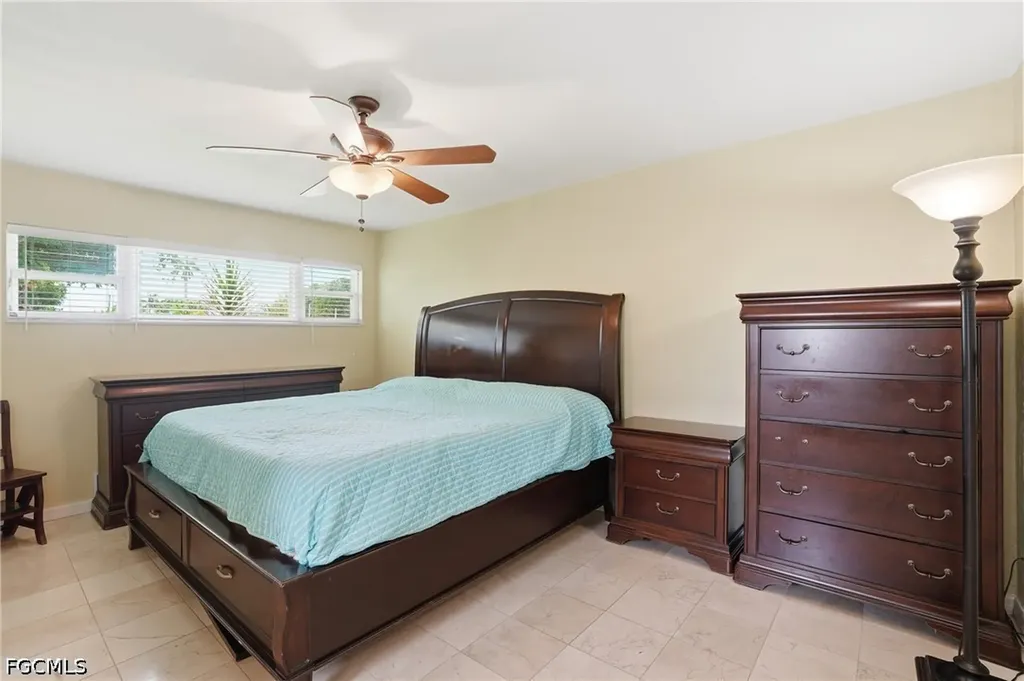5229 Pelican Boulevard Cape Coral FL 33914