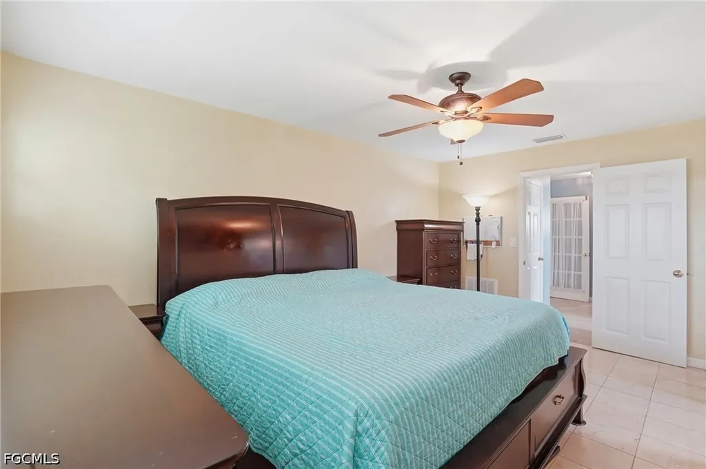 5229 Pelican Boulevard Cape Coral FL 33914