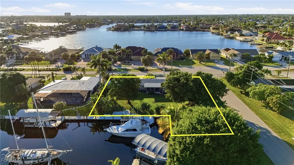5229 Pelican Boulevard Cape Coral FL 33914