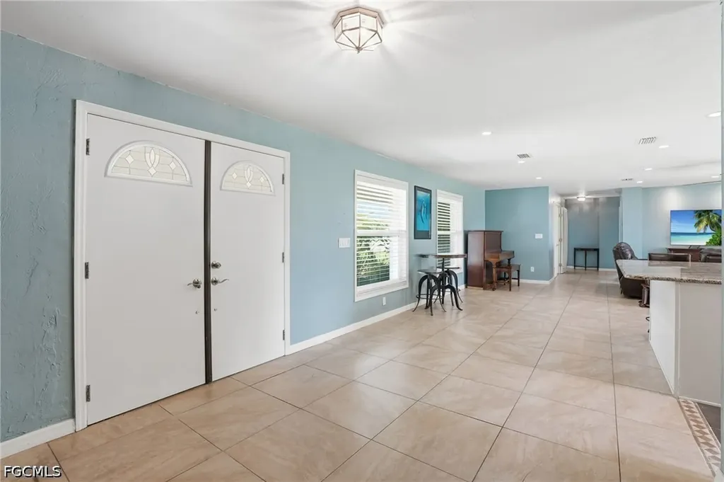 5229 Pelican Boulevard Cape Coral FL 33914