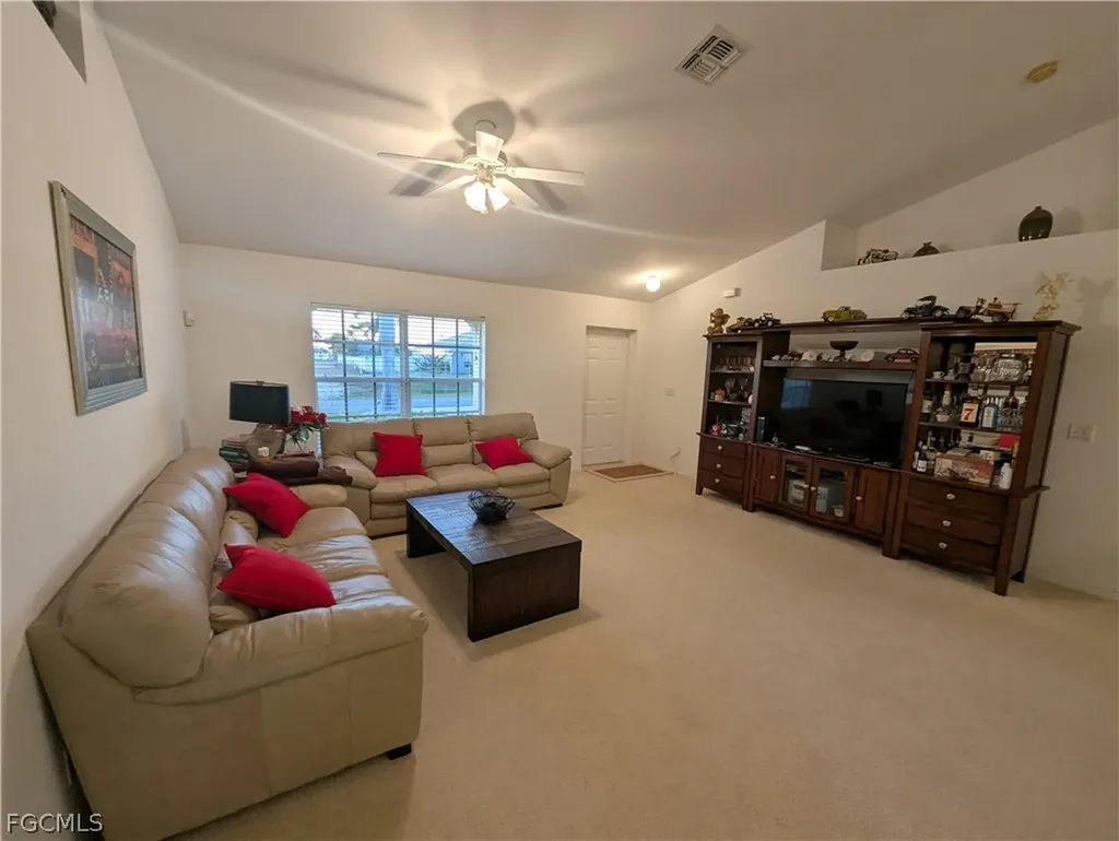 1007 NE 1st Avenue Cape Coral FL 33909