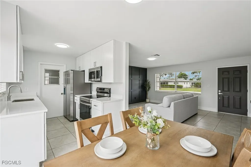 2342 Aldridge Avenue Fort Myers FL 33907