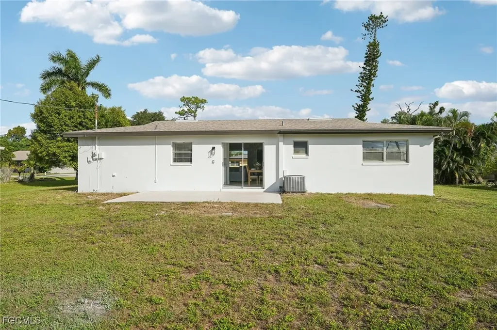 2342 Aldridge Avenue Fort Myers FL 33907