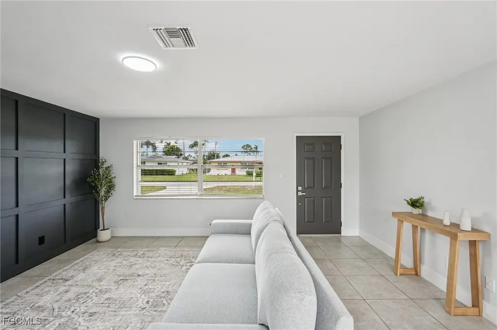 2342 Aldridge Avenue Fort Myers FL 33907